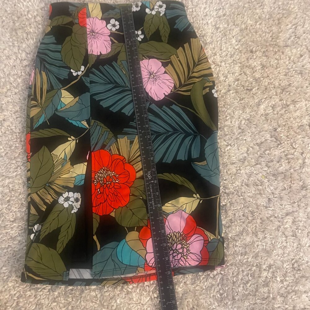 GUESS Tropical Floral Pencil Skirt Front Slit Stretch S - Picture 5 of 9